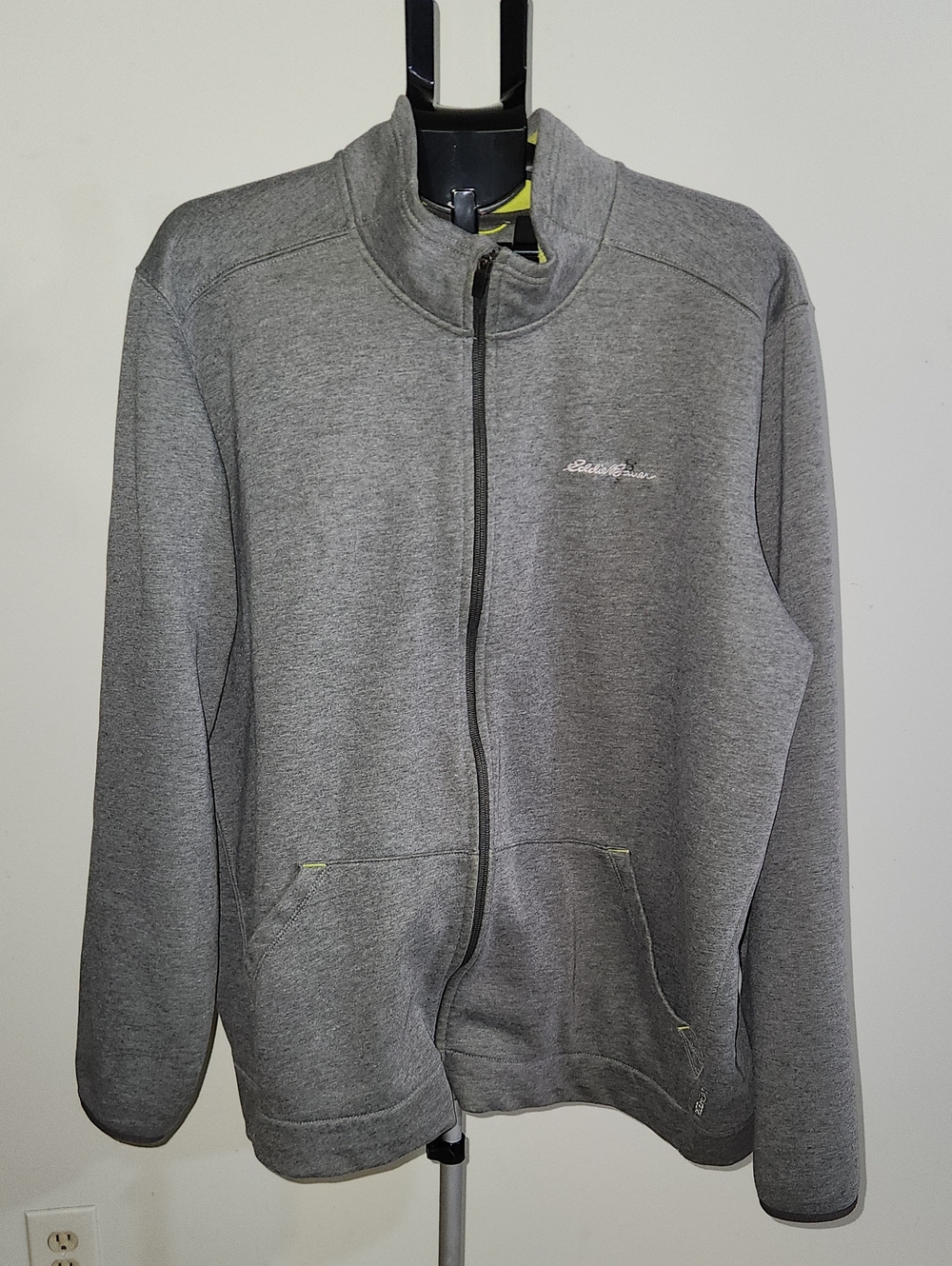 Eddie Bauer Men’s Gray Full Zip Sweatshirt. 3XLT.